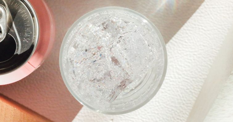 glass with carbonated water